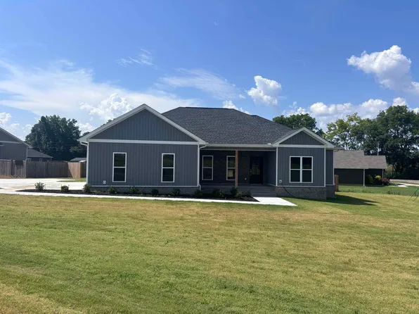 73 Sunset Dr, Muscle Shoals, AL 35661