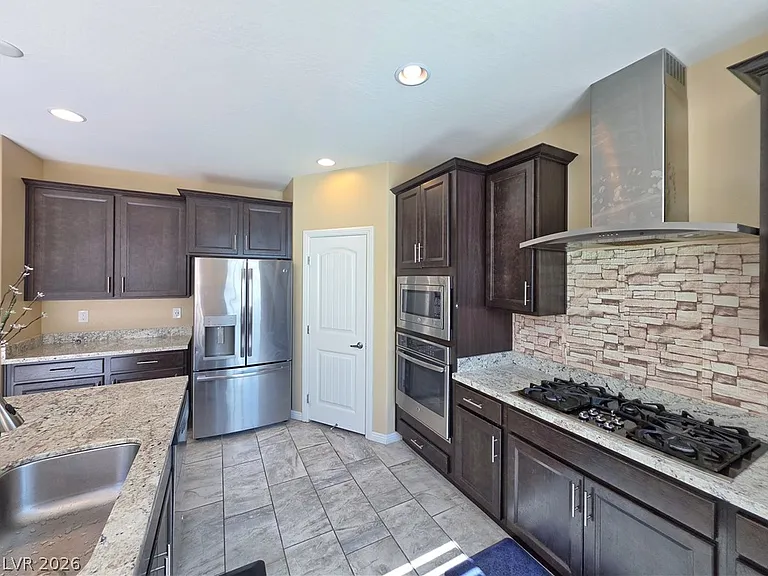 6186 Allen Cove Ct — Photo 12