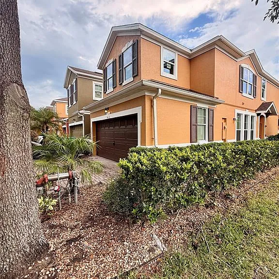 9412 Strongbark Ln — Photo 2