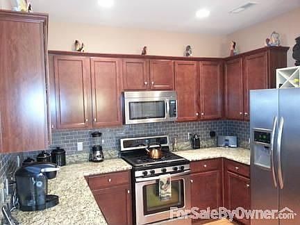 Kitchen with new backsplash