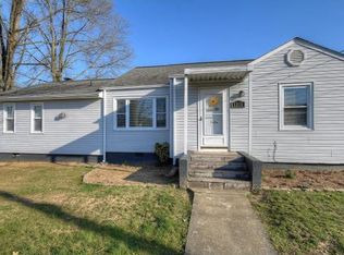 1211 Happy Valley St, Elizabethton, TN 37643