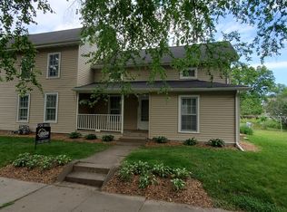 519 Olive St, Cedar Falls, IA 50613