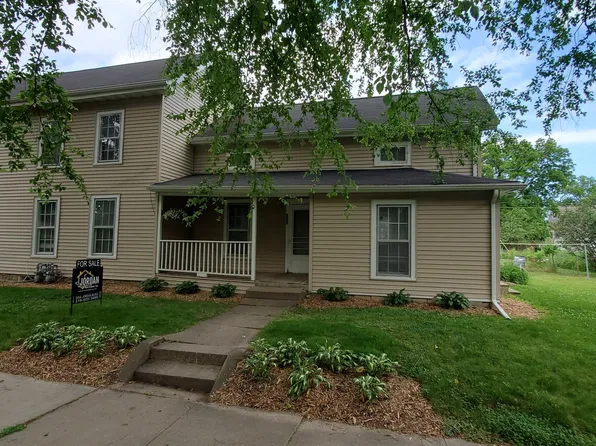 519 Olive St, Cedar Falls, IA 50613