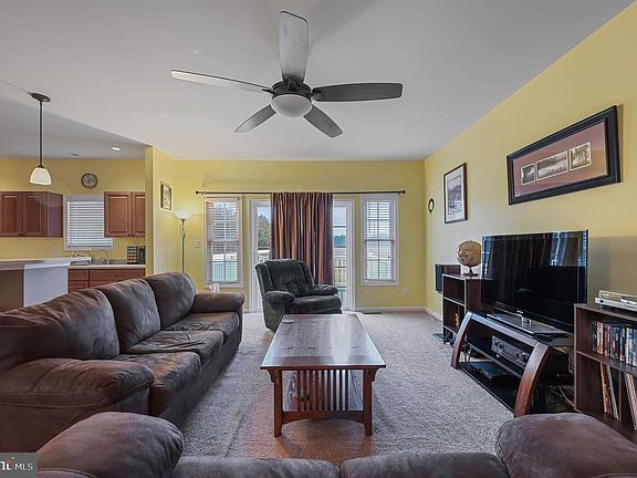 4th image of 16 Coon Den Rd