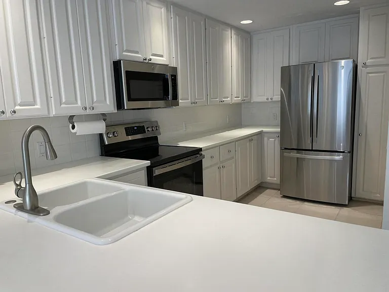 186 Soriano Dr — Photo 10