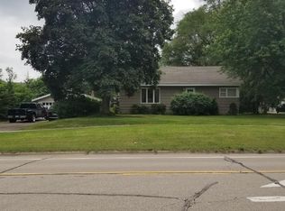 2713 102nd St W, Bloomington, MN 55431