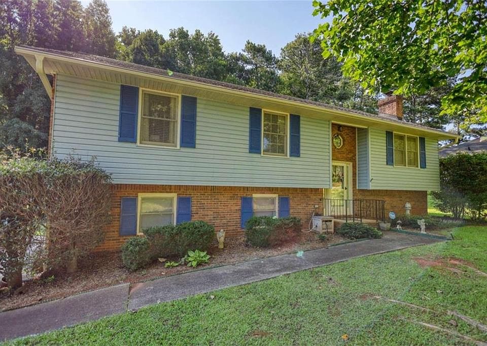 1st image of 1022 Plantation Blvd SE