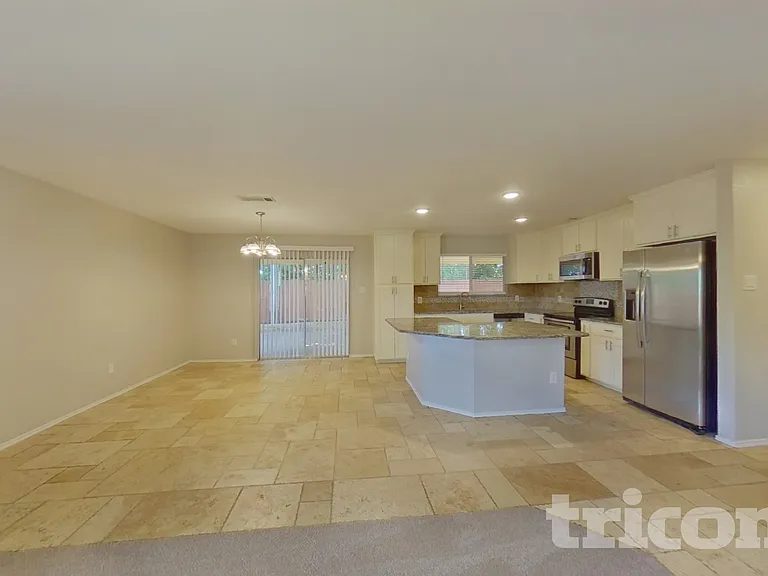 4000 Sapphire Ln — Photo 5
