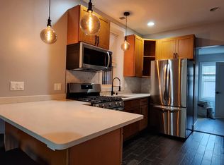 2102 W Huron St #1, Chicago, IL 60612