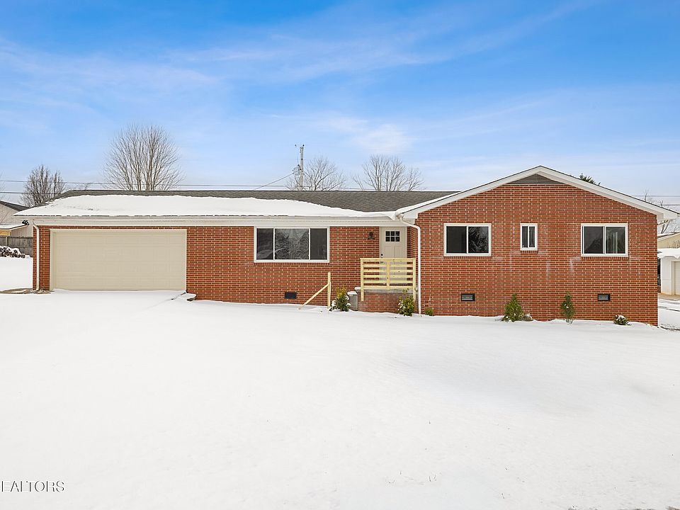 1st image of 419 Greencrest Dr