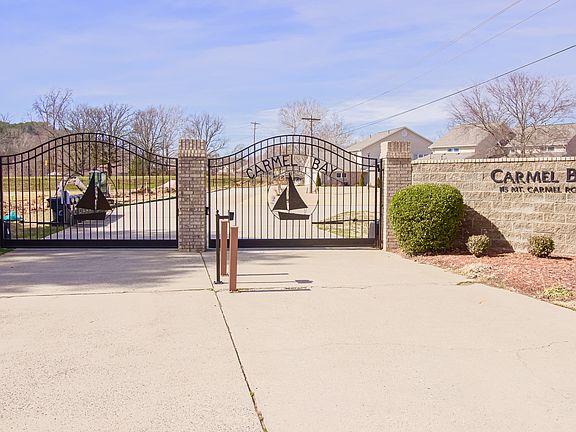 2nd image of 115 Mount Carmel Rd APT C1