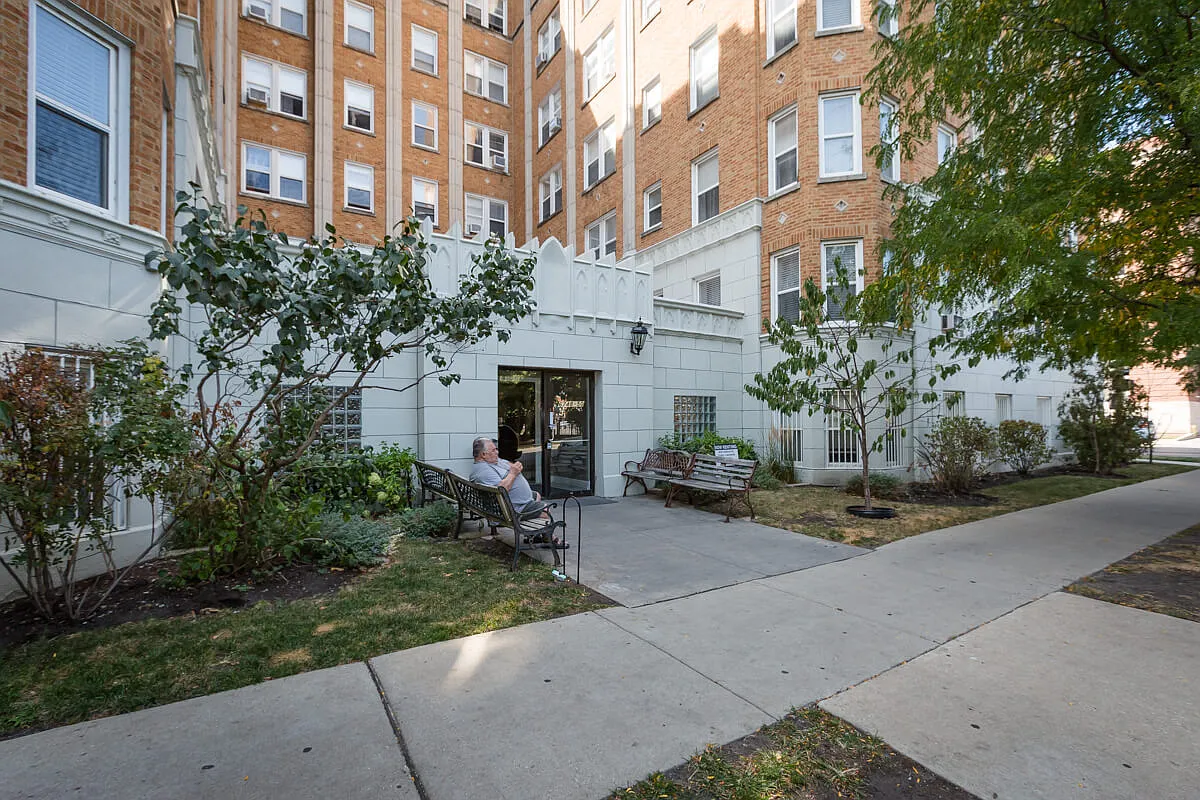 Building Photo - 6748 N. Ashland Ave