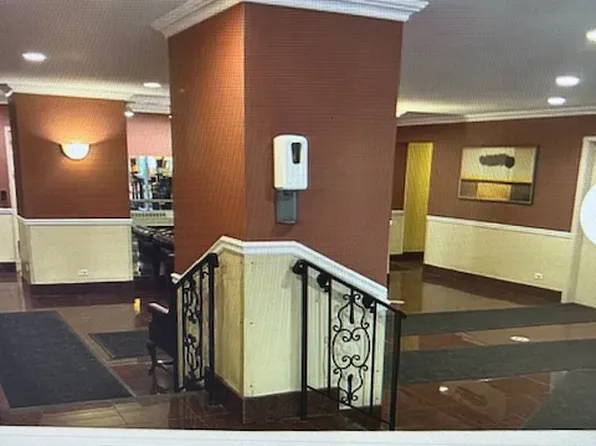 3121 Middletown Road image 2 of 9