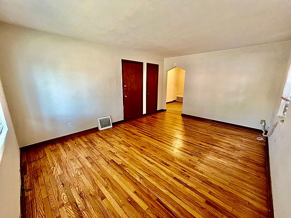 5th image of 5446 Chippewa St #1W