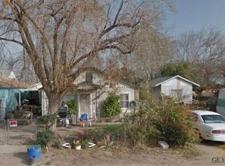 955 Shaeffer Ave, Bakersfield, CA 93307