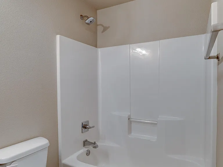 2531 Virginia Ave — Photo 16