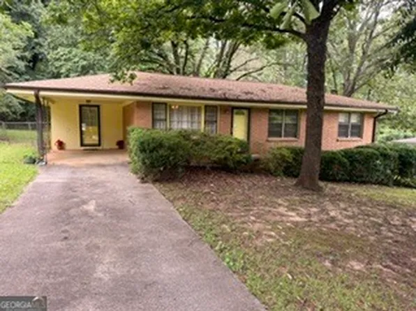 121 Dogwood Ln, Lawrenceville, GA 30046