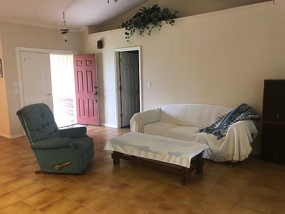 4th image of 9899 Riverview Dr