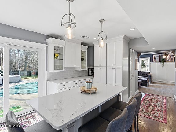 5th image of 899 Molde Court