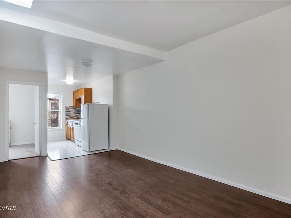 1st image of 319 Hancock St #3
