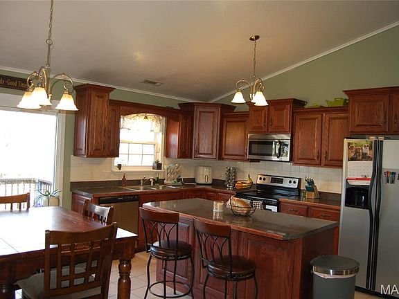 5th image of 321 Meadow View Dr