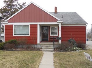 26095 E Huron River Dr, Flat Rock, MI 48134