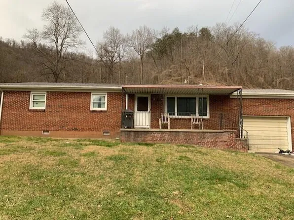 53 Crisp Ln, Martin, KY 41649