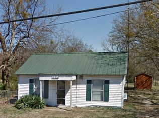 1203 E Tarrant St, Bowie, TX 76230