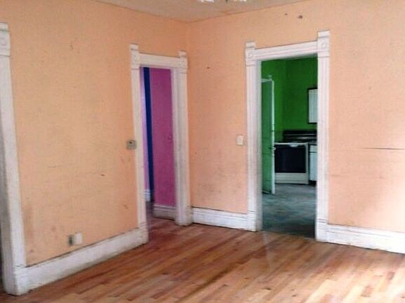 3rd image of 1317 4th Ave