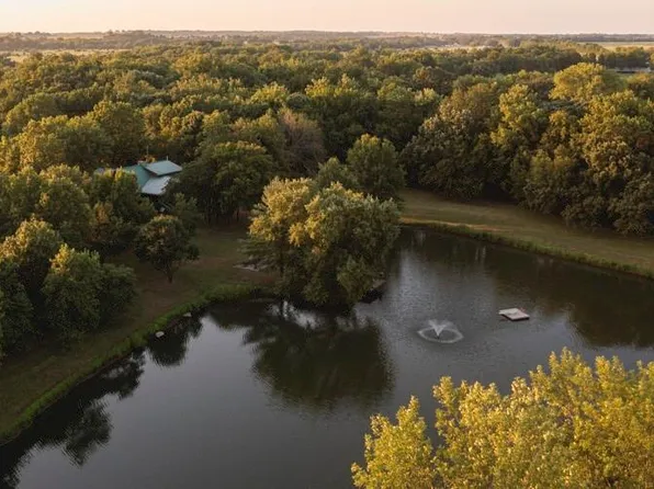 1610 Hawaii Rd, Humboldt, KS 66748