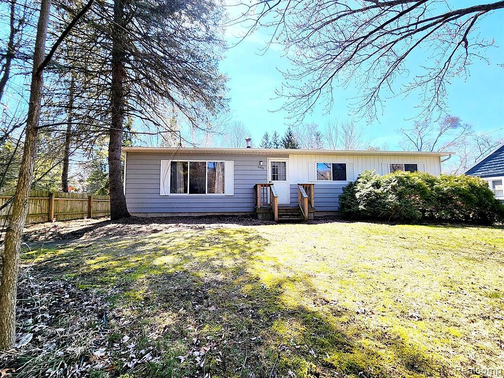 6495 Pontiac Lake Rd, Waterford, MI 48327 Zillow