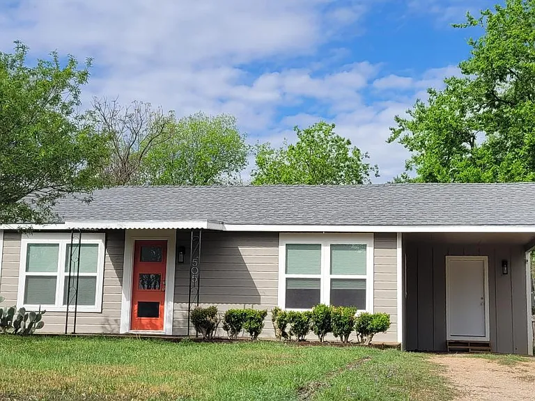 505 N Lbj Dr — Photo 1