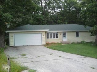 1529 Dresden Rd, Davis, IL 61019