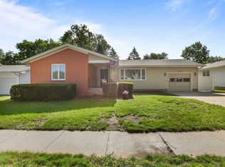 1342 N Hewett Ave, Hastings, NE 68901