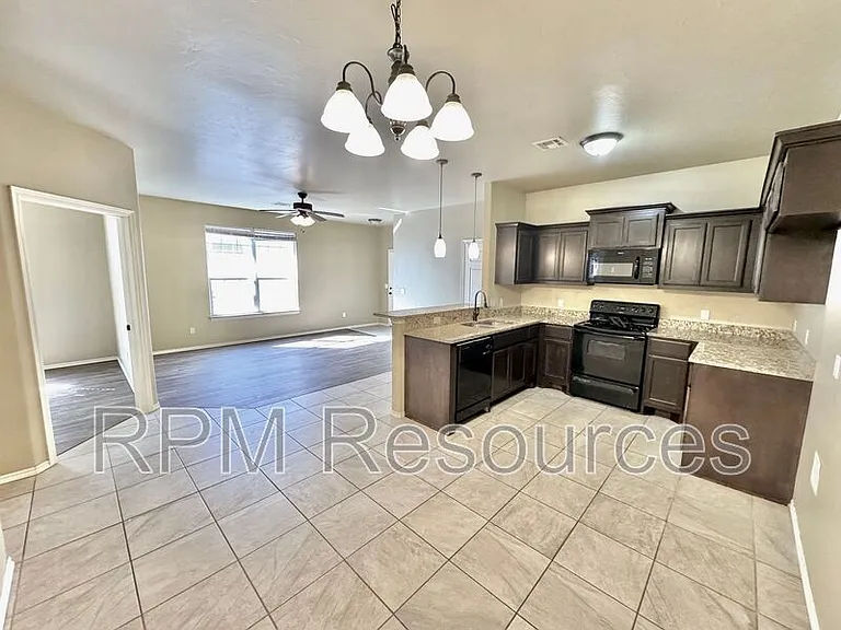151 Bison Court Way — Photo 8