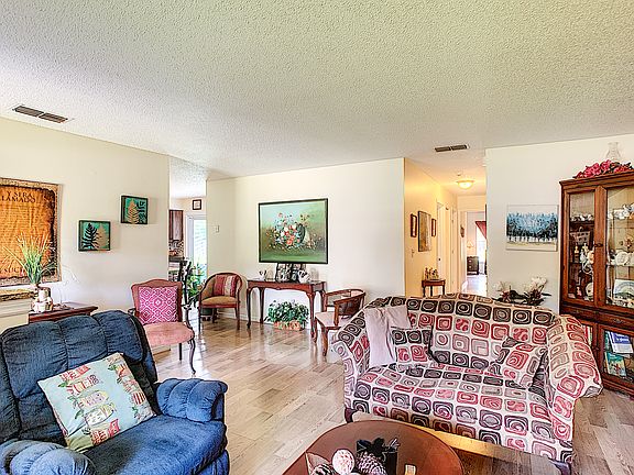 5th image of 1700 Sanford Ave