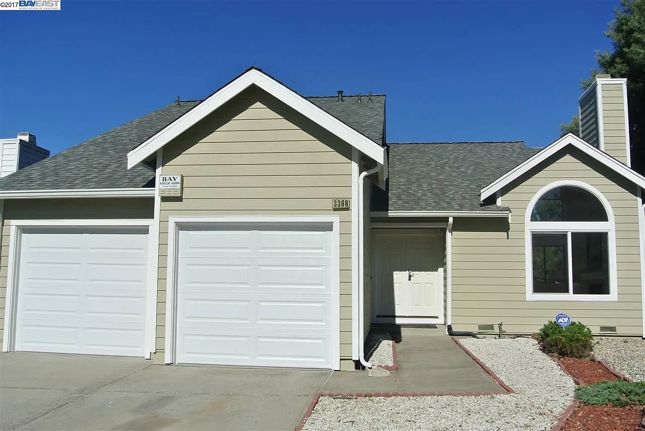3368 Creek View Ct photo 1