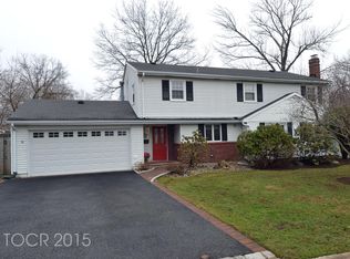 142 Emwood Dr, Emerson, NJ 07630