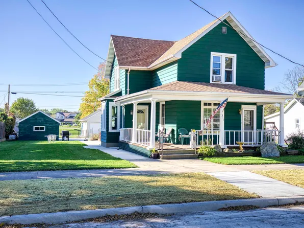 313 E 9th St, Kaukauna, WI 54130
