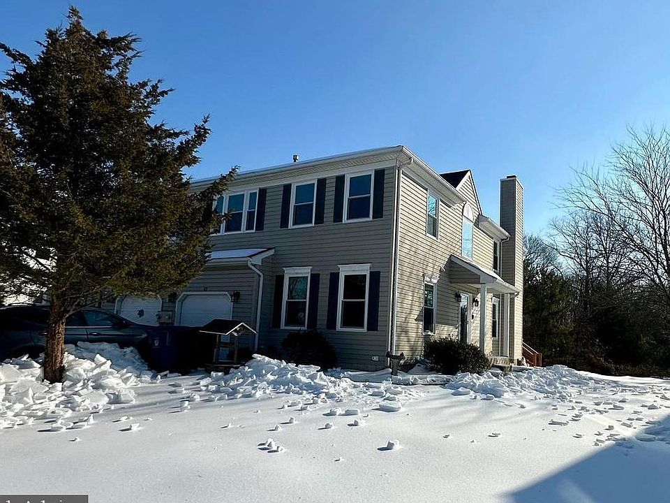 1st image of 17 Park Dr