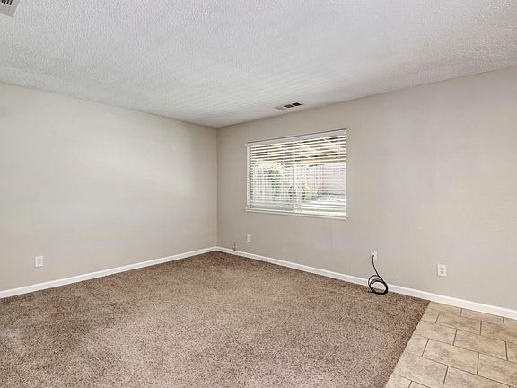 5th image of 6720 Lincoln Oaks Dr