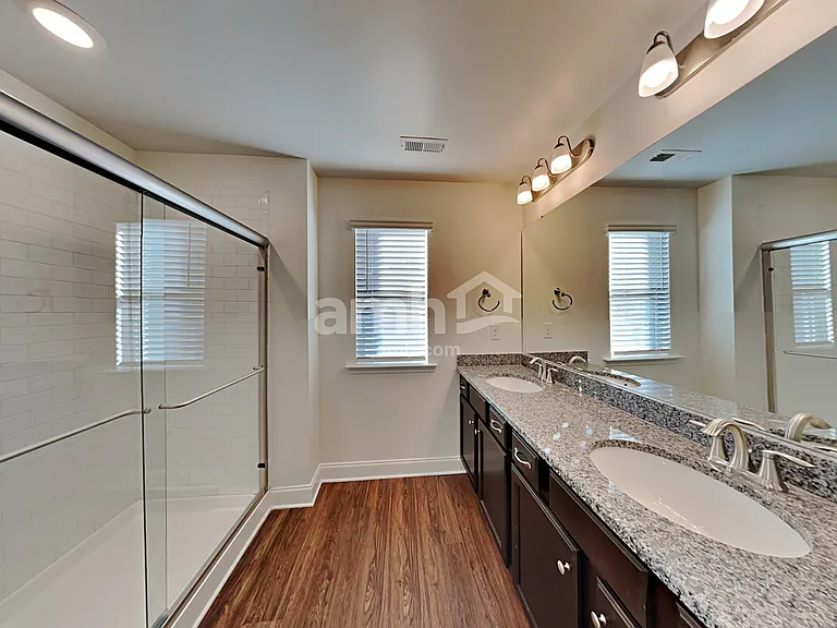 158 Larragan Dr — Photo 17