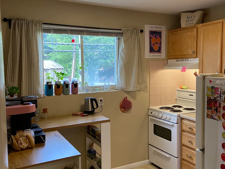 69 Newton St #6 — Photo 5
