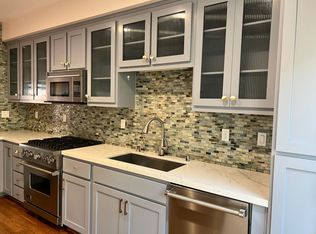 605 Palisade Dr, Oakland, CA 94607