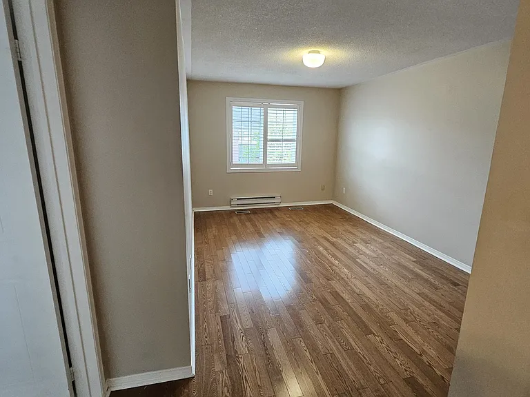 5305 Glen Erin Dr — Photo 8