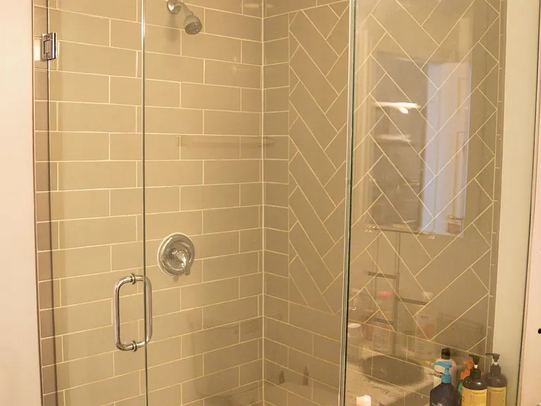 2450 N Milwaukee Ave #2F — Photo 38