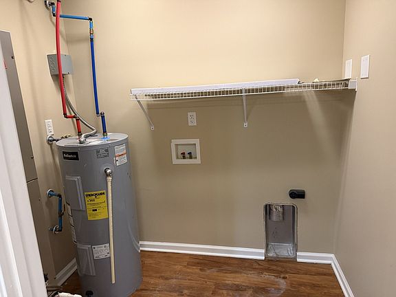 4th image of 501 Hammond Dr #0542ed048