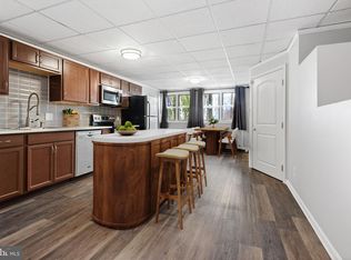 335 N Front St #C, Philadelphia, PA 19106