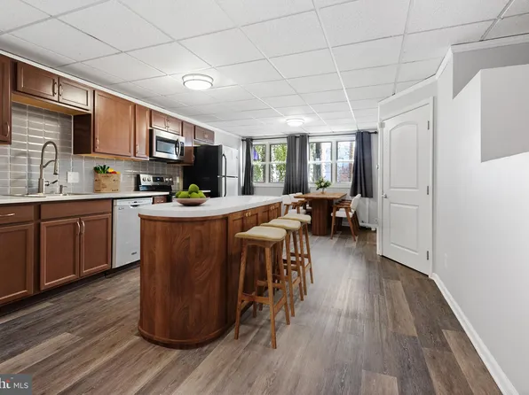 335 N Front St #C, Philadelphia, PA 19106