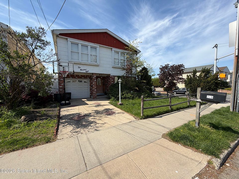 2nd image of 208 Kelly Blvd